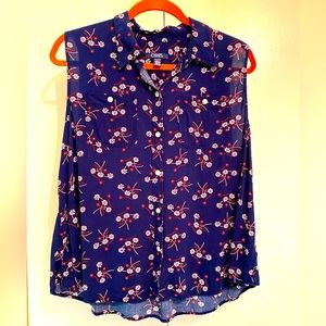 CHAPS SLEEVELESS BLOUSE